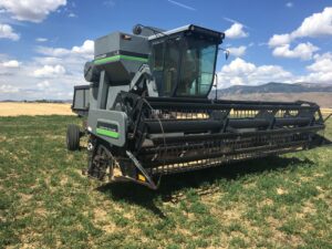 Gleaner L3 Combine